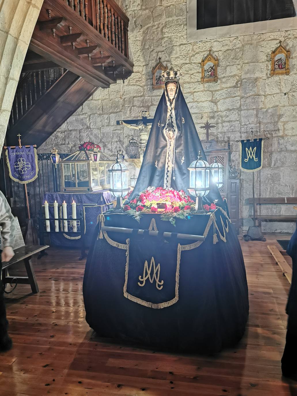 Fotos: Procesión de Lunes Santo en Torrelobatón en el interior de la iglesia (3/3)