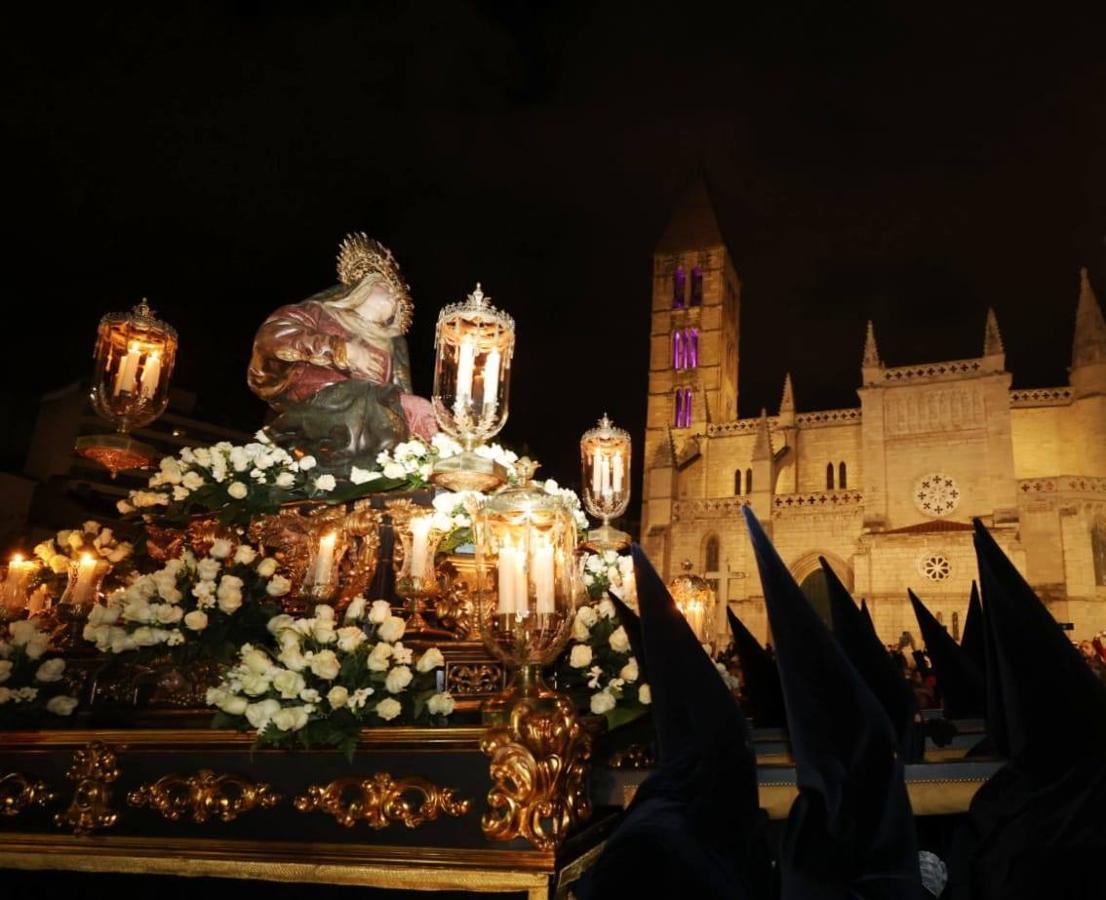 Una de las procesiones de Martes Santo de Valladolid.