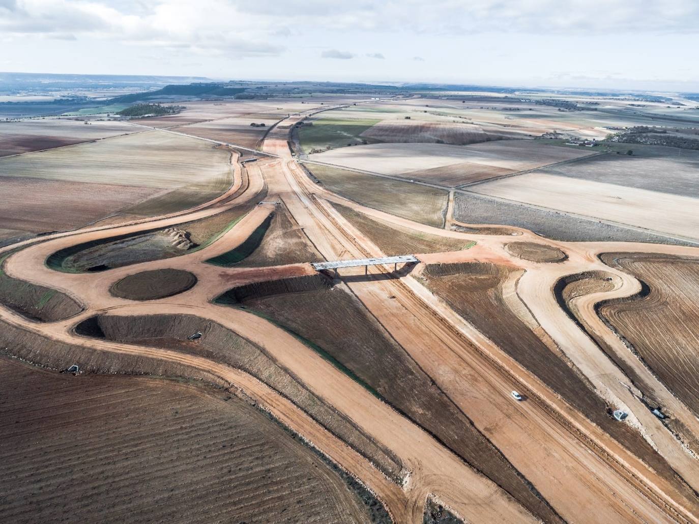 Vista aérea de uno de los enlaces de la Autovía del Duero. 