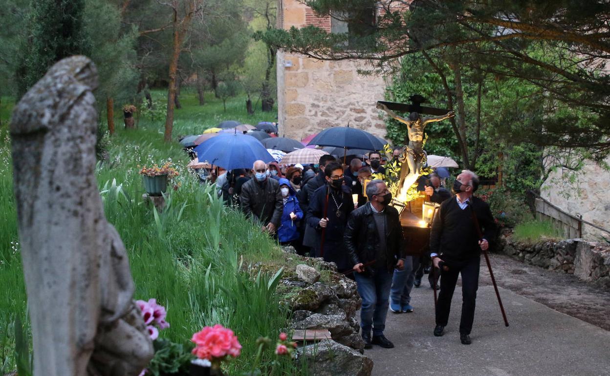Un momento de la oración en la Huerta de los Carmelitas. 