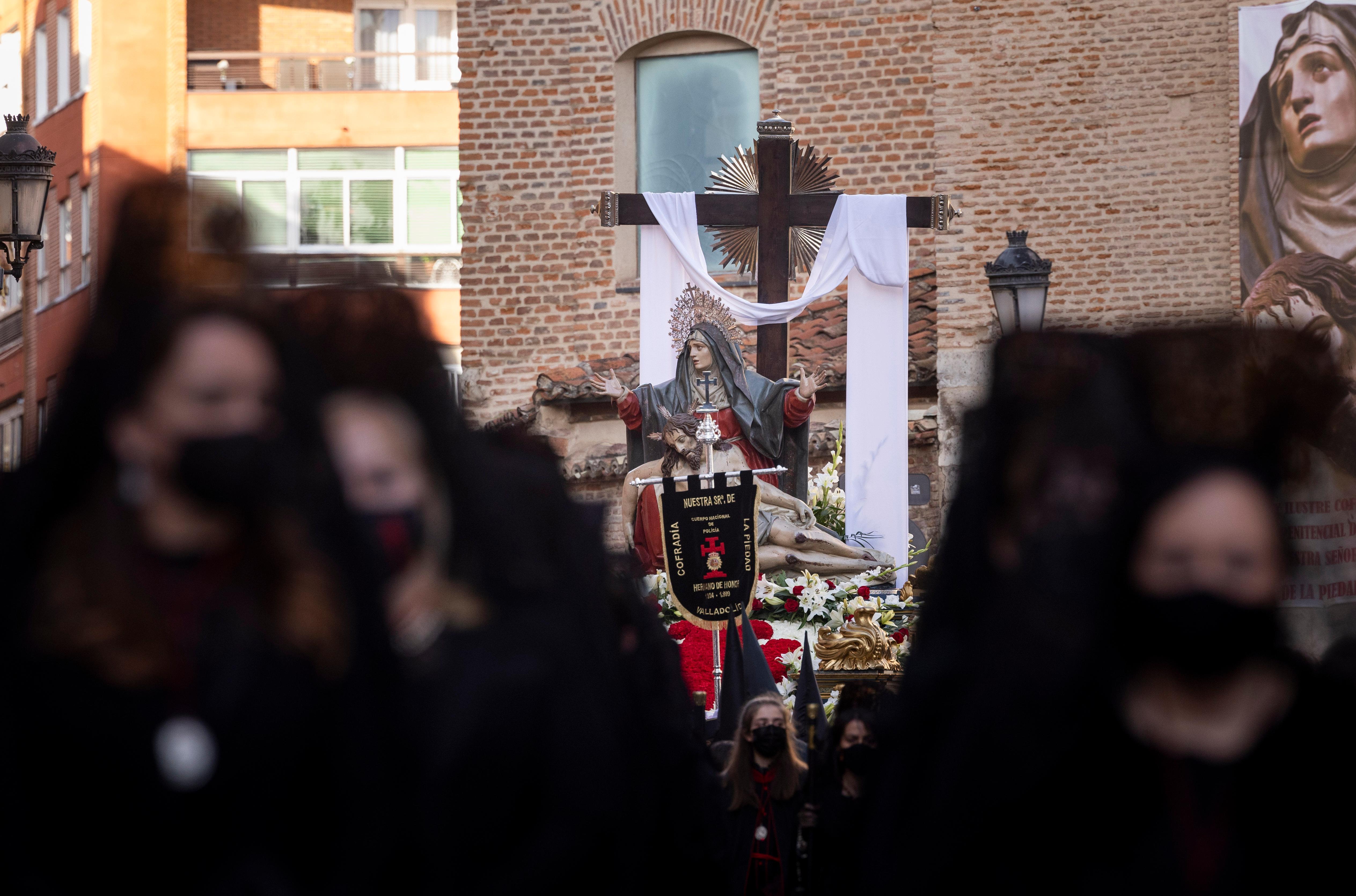 Fotos: Procesión de Penitencia y Caridad en la Semana Santa de Valladolid