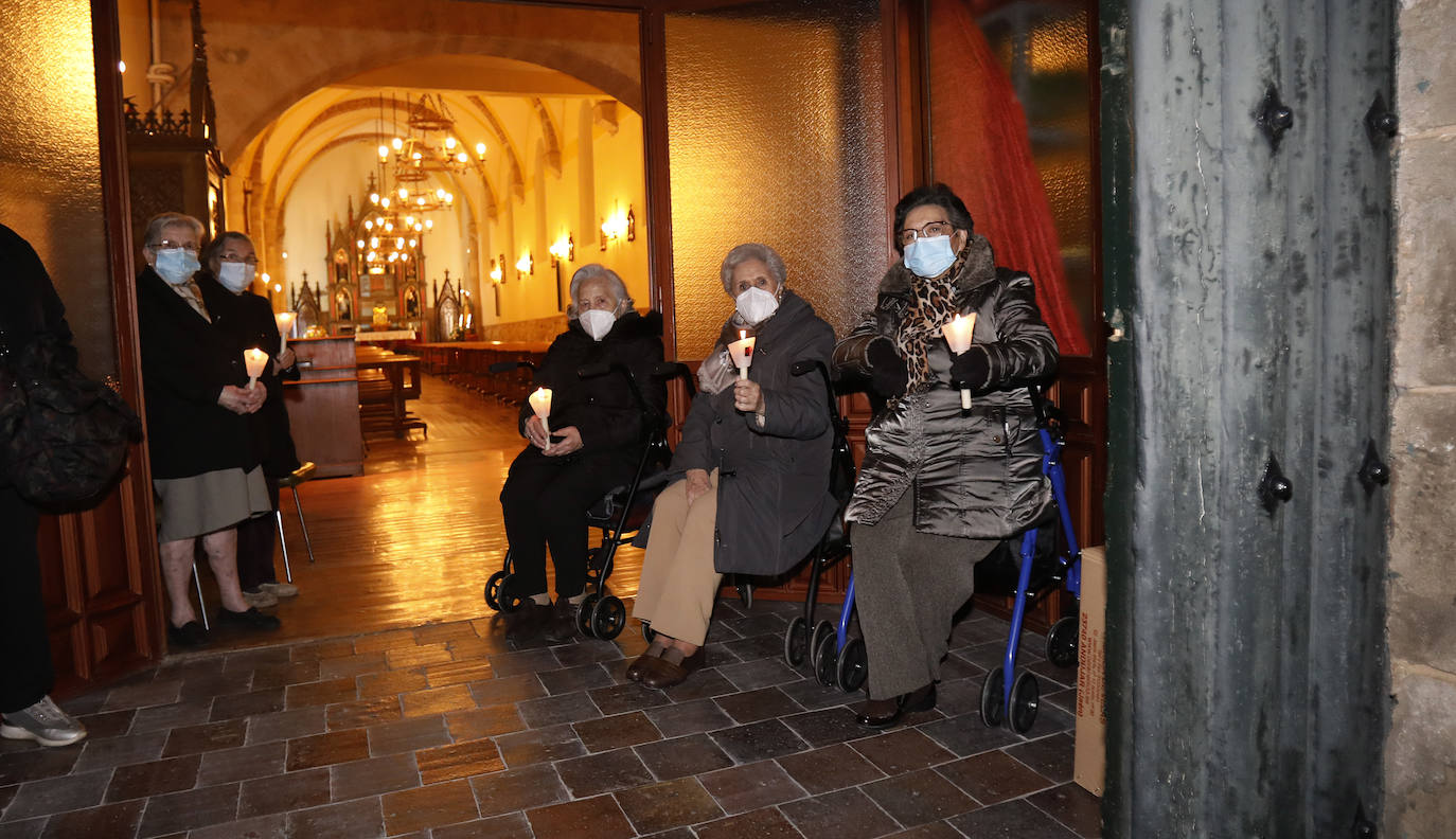 Fotos: La Quinta Angustia homenajea a los mayores