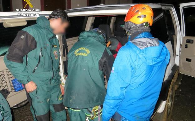 Rescate de los senderistas extraviados en Argovejo durante el descenso del Pico Aguasalio.