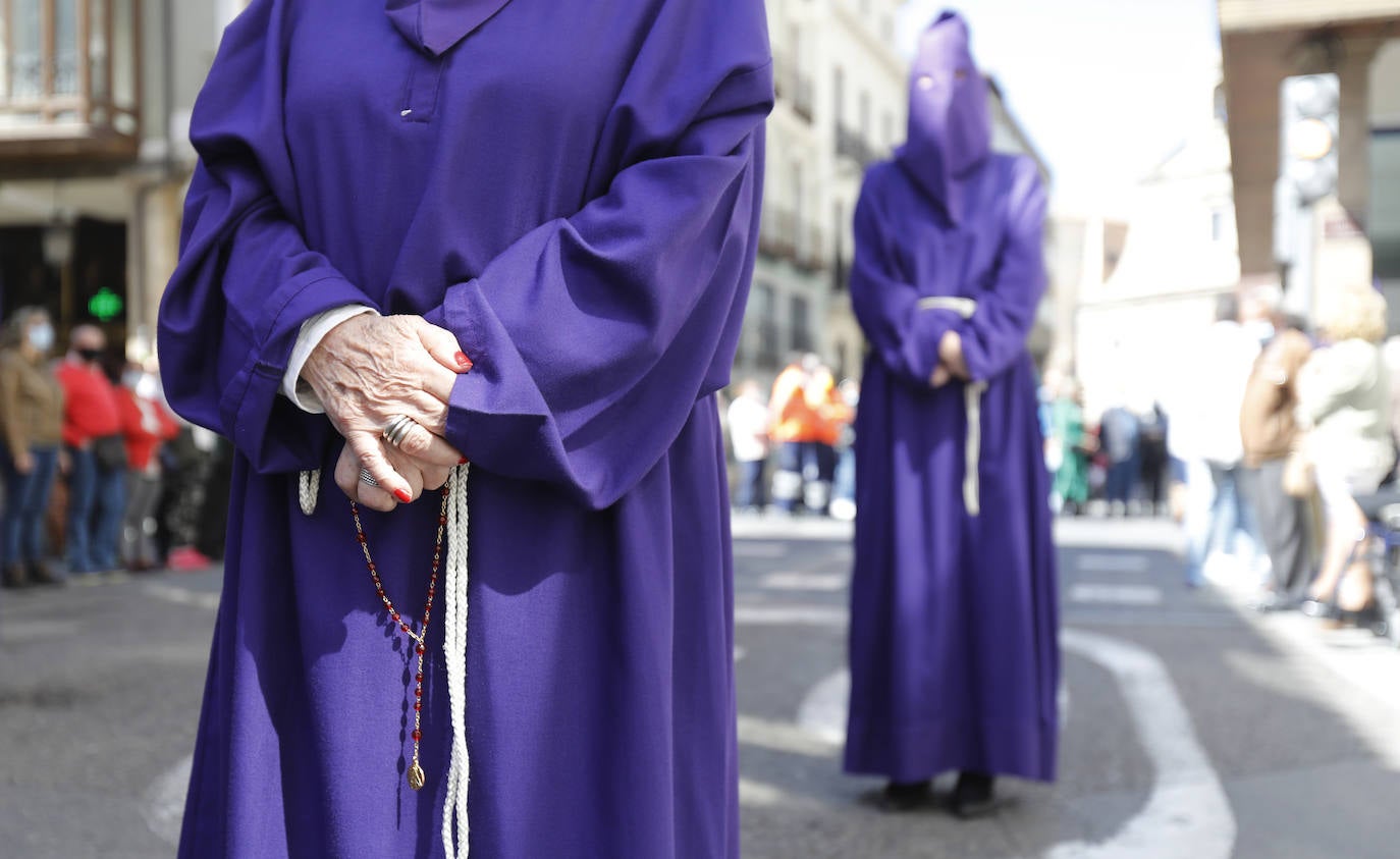 Fotos: Viernes Santo en Palencia: Procesión de los pasos