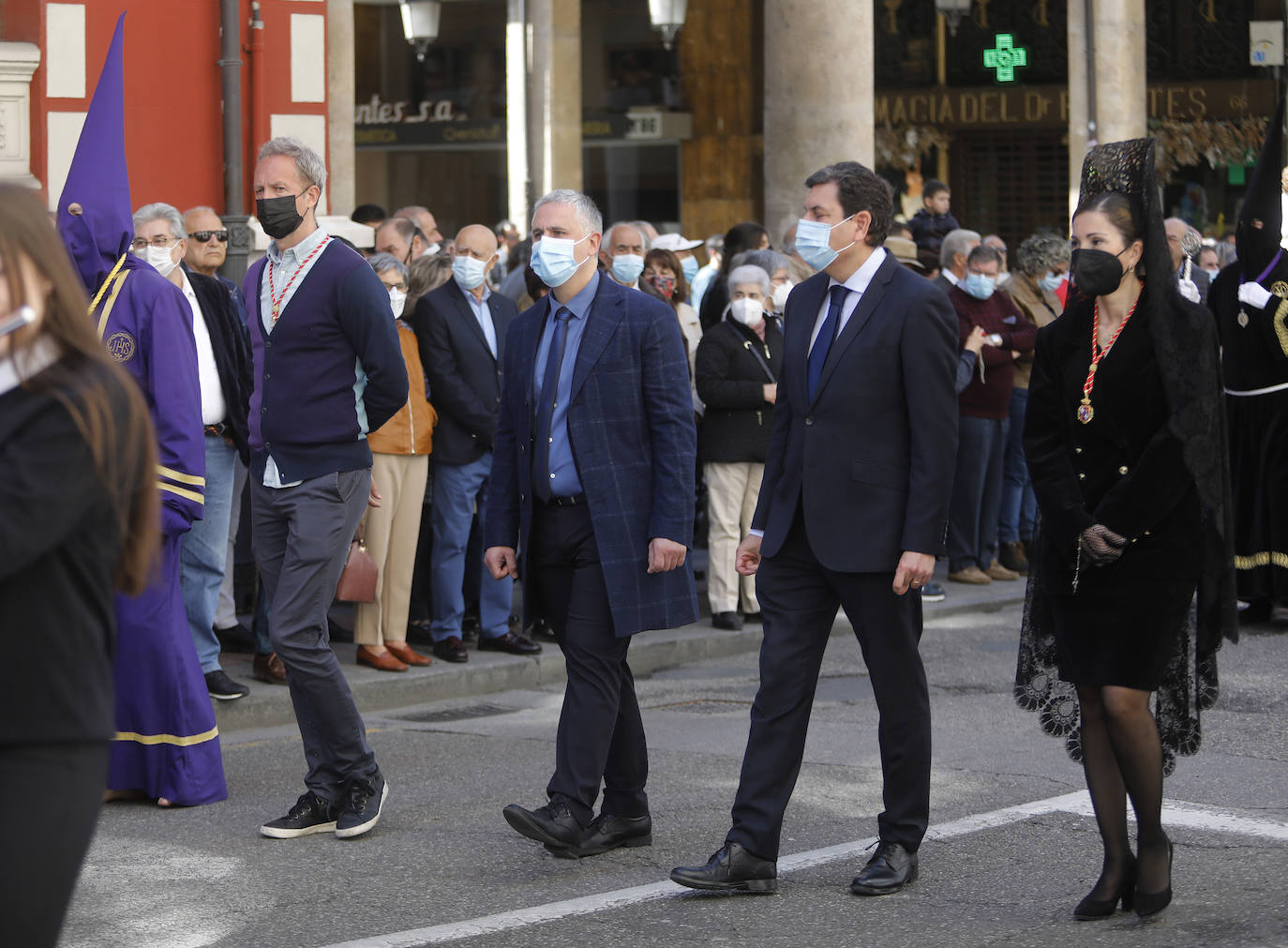 Fotos: Viernes Santo en Palencia: Procesión de los pasos