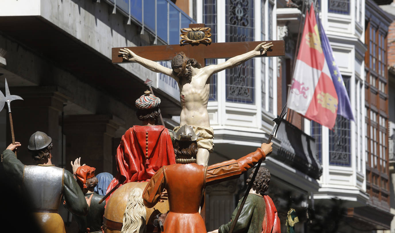 Fotos: Viernes Santo en Palencia: Procesión de los pasos