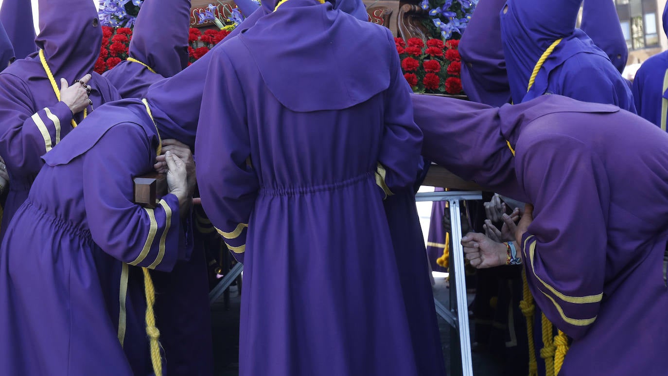 Fotos: Viernes Santo en Palencia: Procesión de los pasos