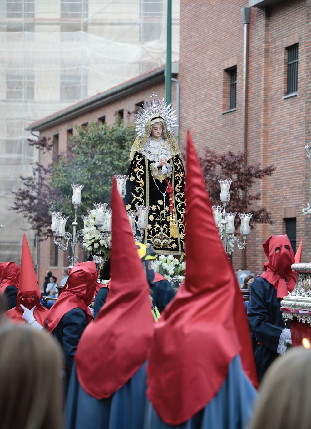 Fotos: Procesión de la Exaltación de la Luz en Valladolid (1/2)