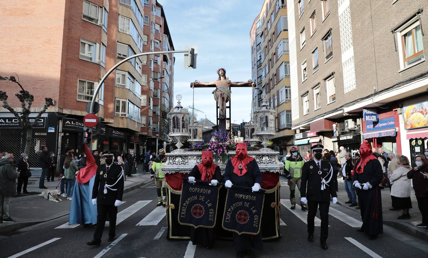 Fotos: Procesión de la Exaltación de la Luz en Valladolid (2/2)