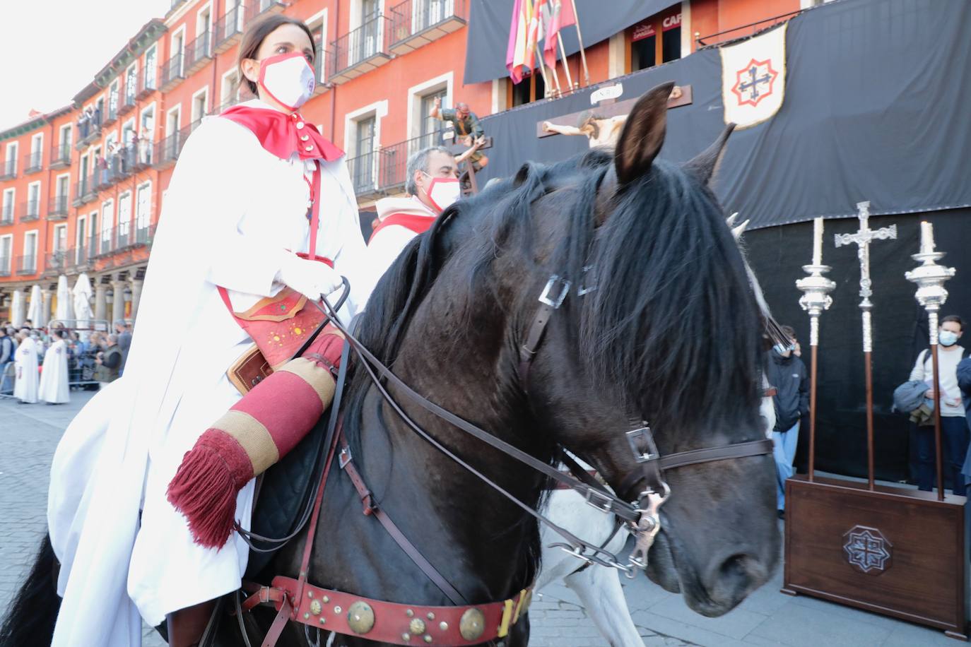 Fotos: Sermón de las Siete Palabras en Valladolid durante la jornada de Viernes Santo (2/2)