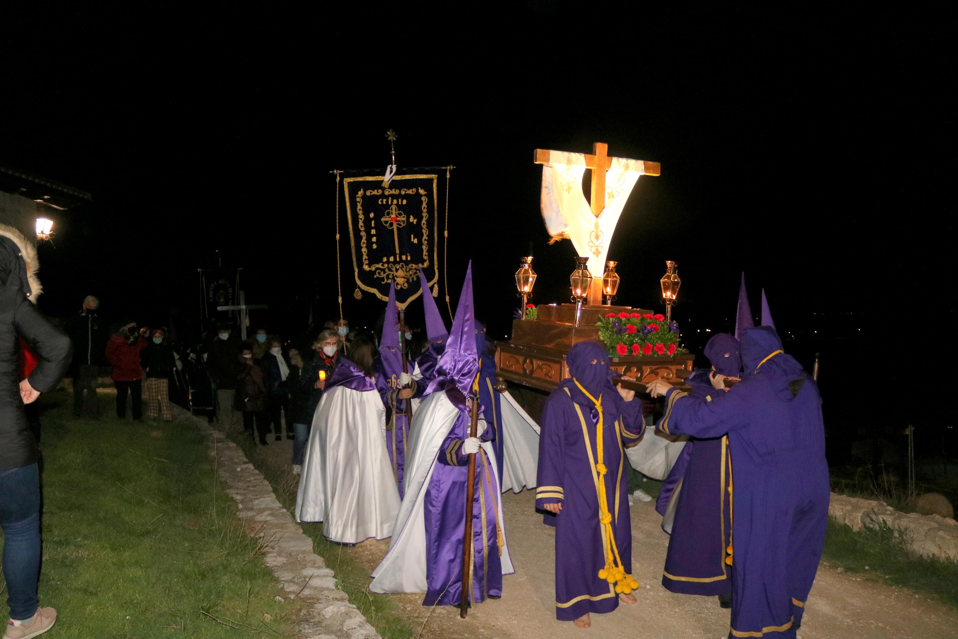 Los Nazarenos de Baltanás organizaron el XXII Vía Crucis del Silencio en el que también participaron los Hermanos de Palencia
