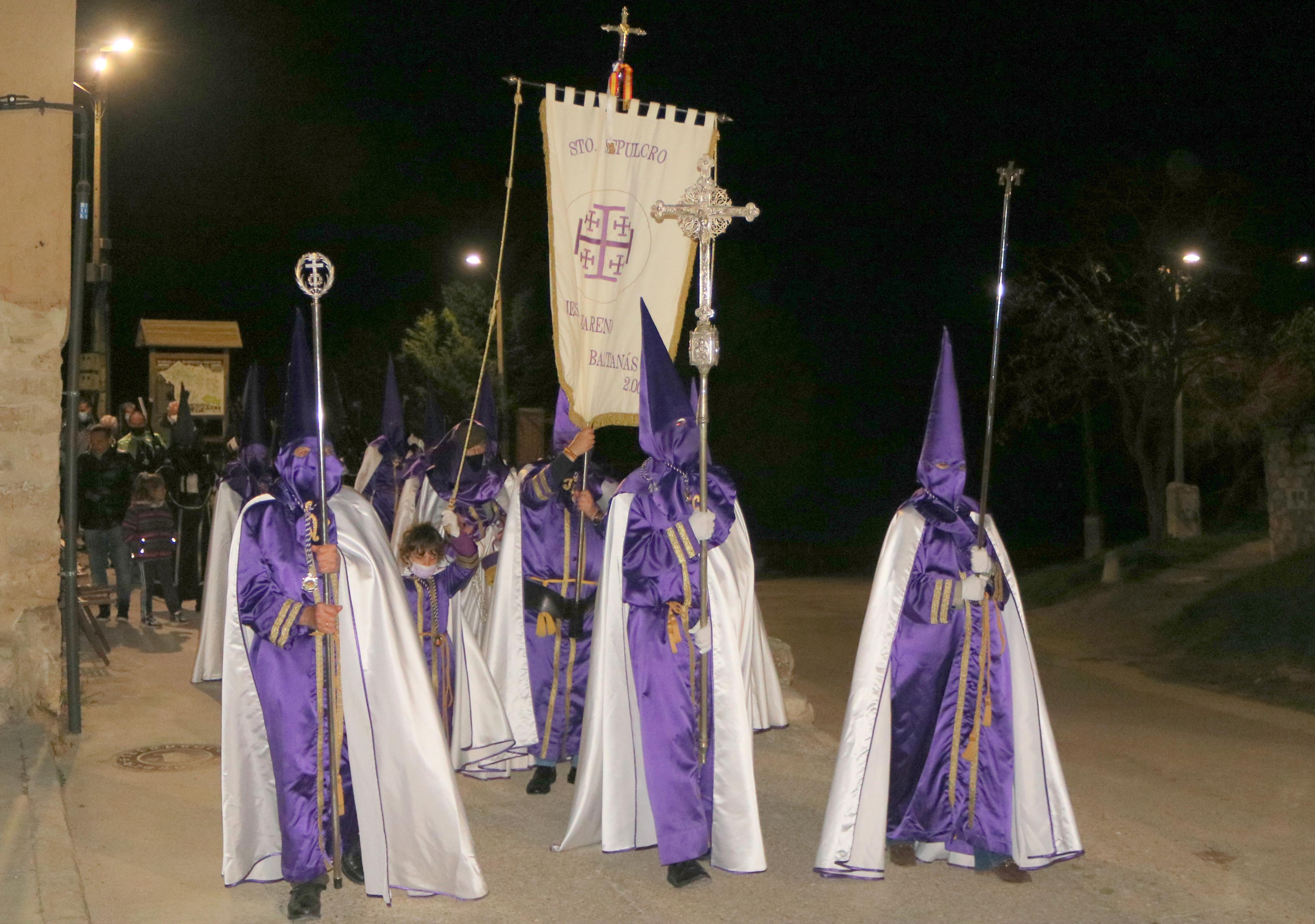Los Nazarenos de Baltanás organizaron el XXII Vía Crucis del Silencio en el que también participaron los Hermanos de Palencia