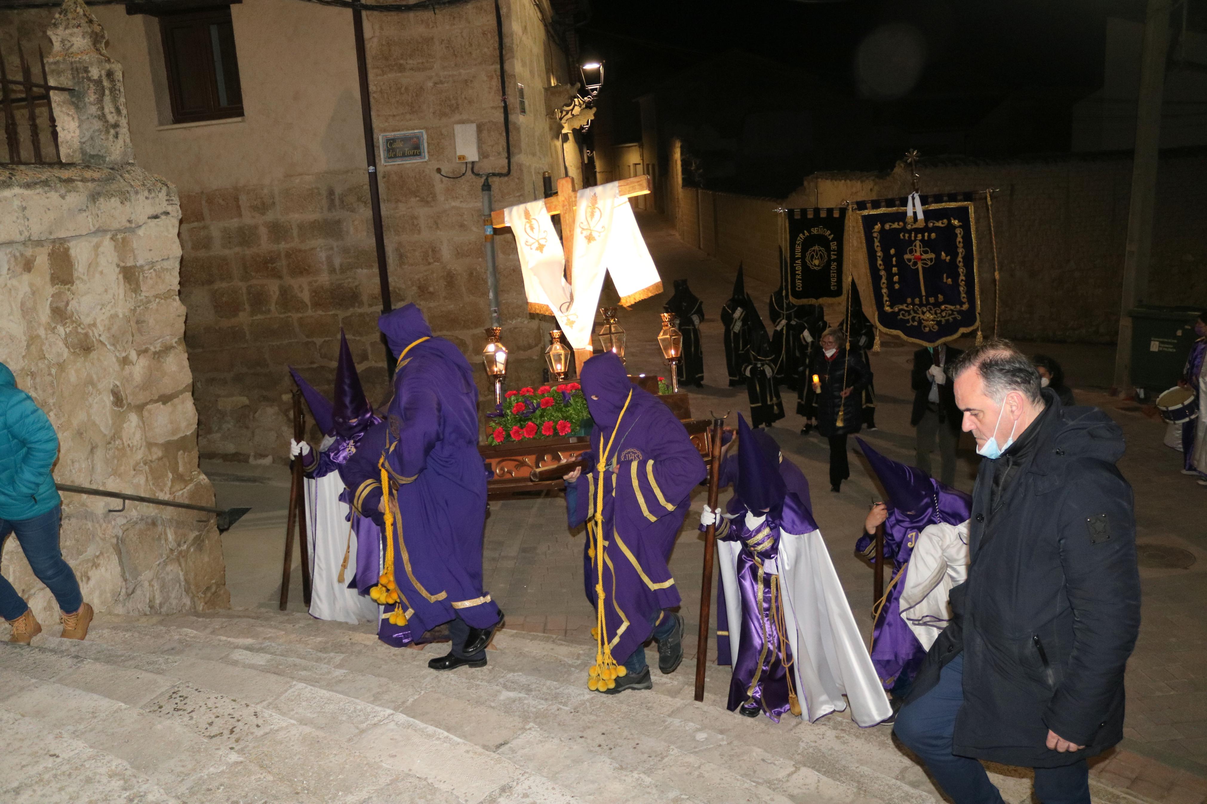 Los Nazarenos de Baltanás organizaron el XXII Vía Crucis del Silencio en el que también participaron los Hermanos de Palencia