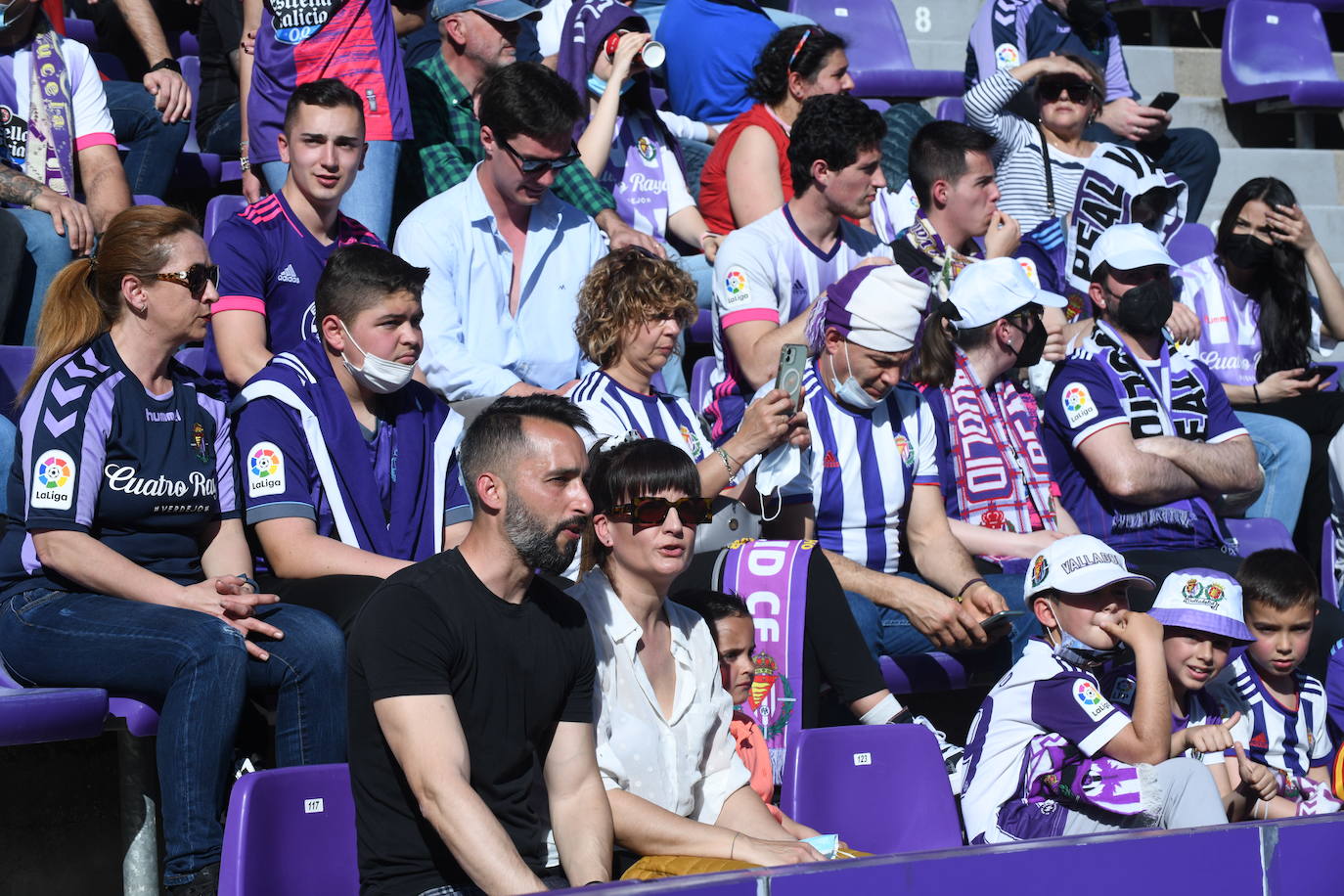 Fotos: Búscate en el grada del Real Valladolid-Almería (1/9)