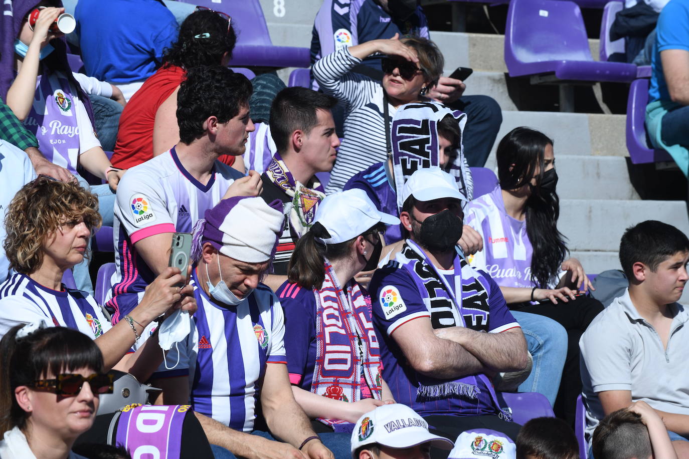 Fotos: Búscate en el grada del Real Valladolid-Almería (1/9)