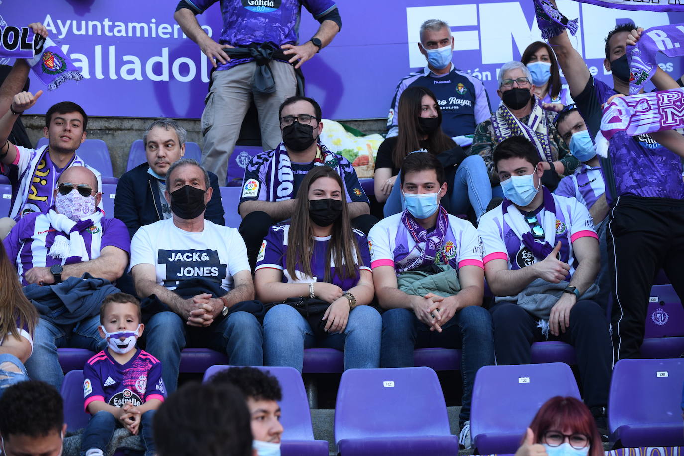 Fotos: Búscate en el grada del Real Valladolid-Almería (2/9)