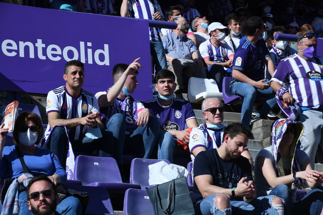 Fotos: Búscate en la grada del Real Valladolid-Almería (6/9)