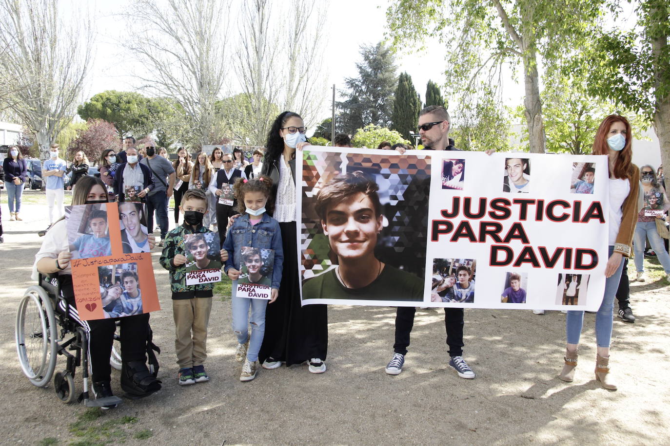 Fotos: Concentración en Laguna de Duero en el segundo aniversario de la muerte de David