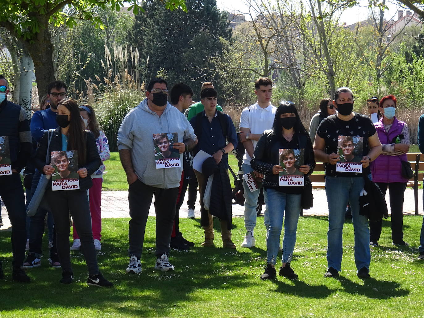 Fotos: Concentración en Laguna de Duero en el segundo aniversario de la muerte de David