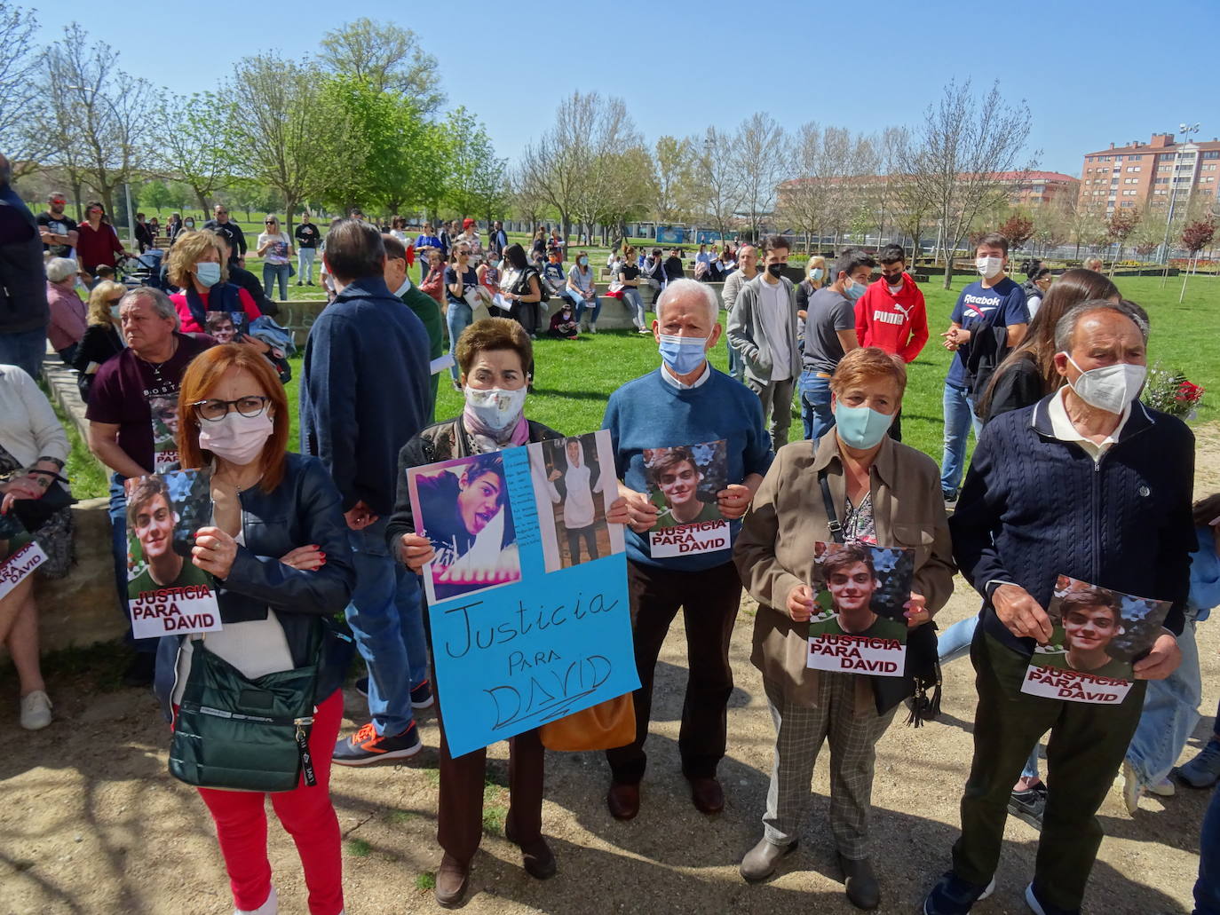 Fotos: Concentración en Laguna de Duero en el segundo aniversario de la muerte de David