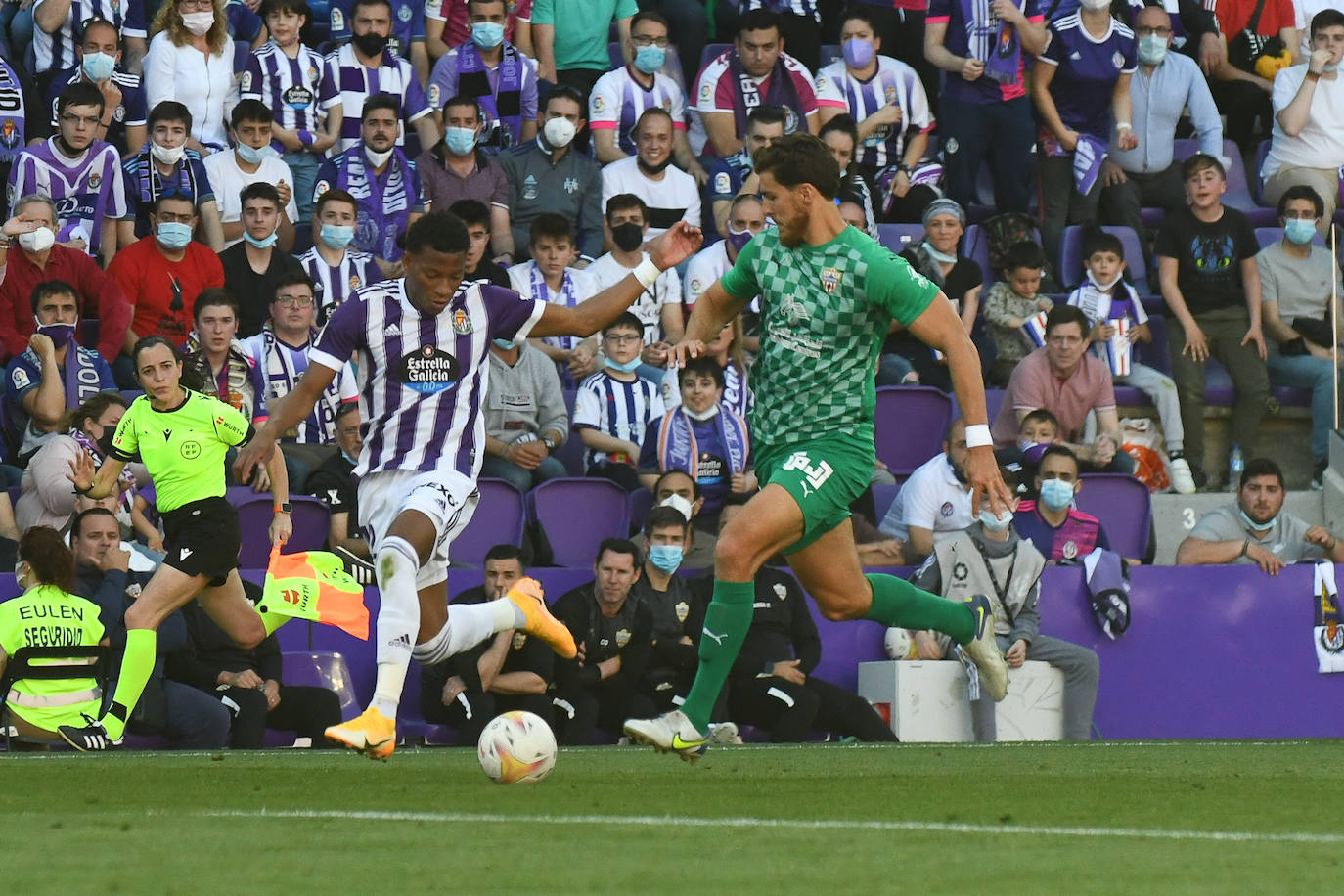 Partido entre el Valladolid y el Almería disputado en el José Zorrilla.