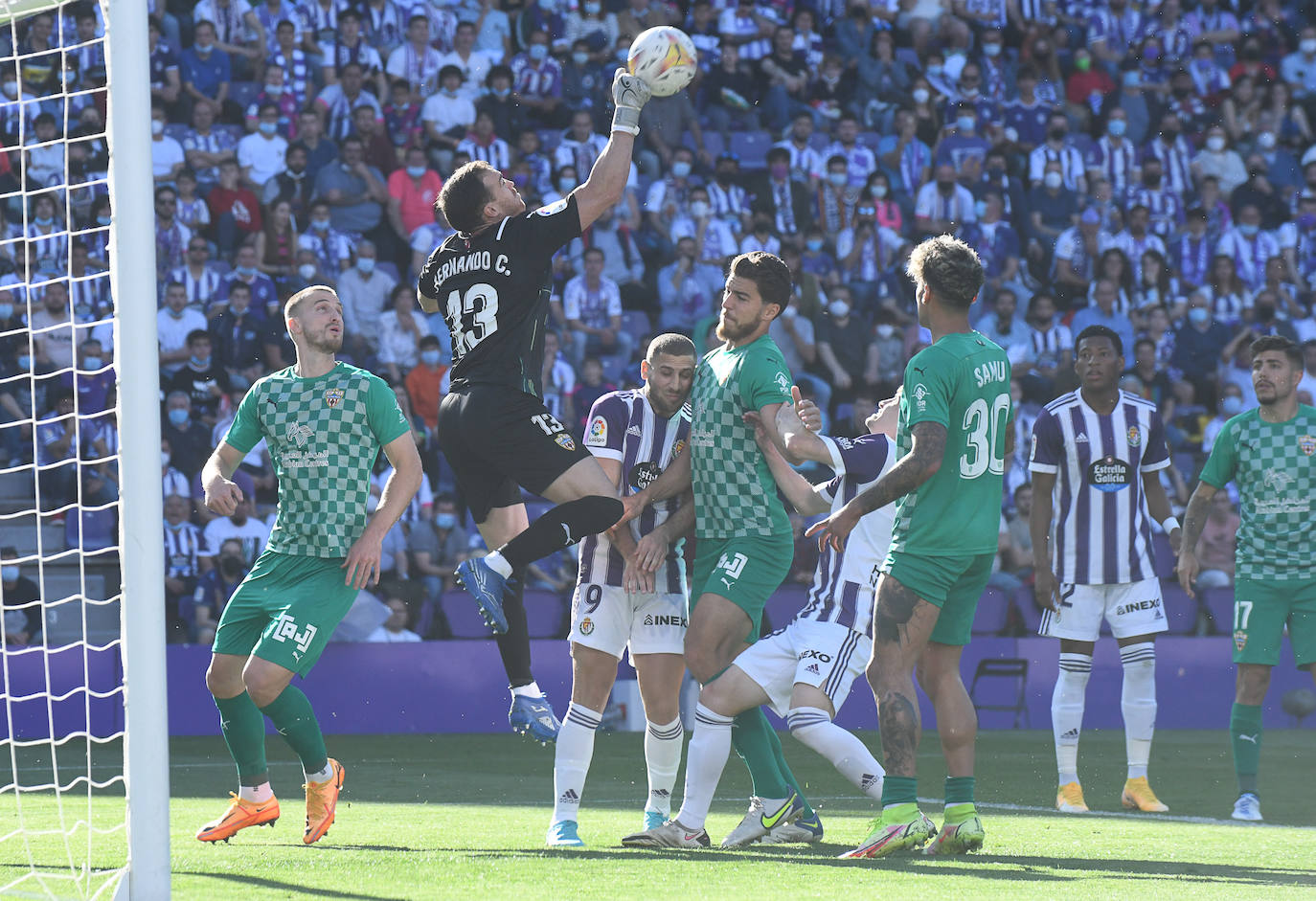 Partido entre el Valladolid y el Almería disputado en el José Zorrilla.