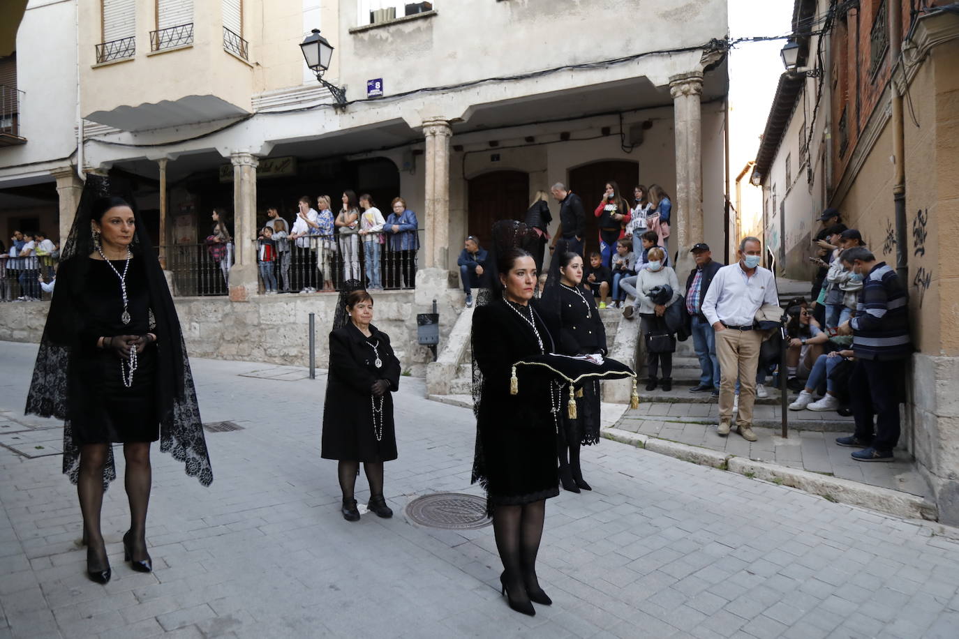 Fotos: Procesión General del Viernes Santo en Peñafiel (1/5)