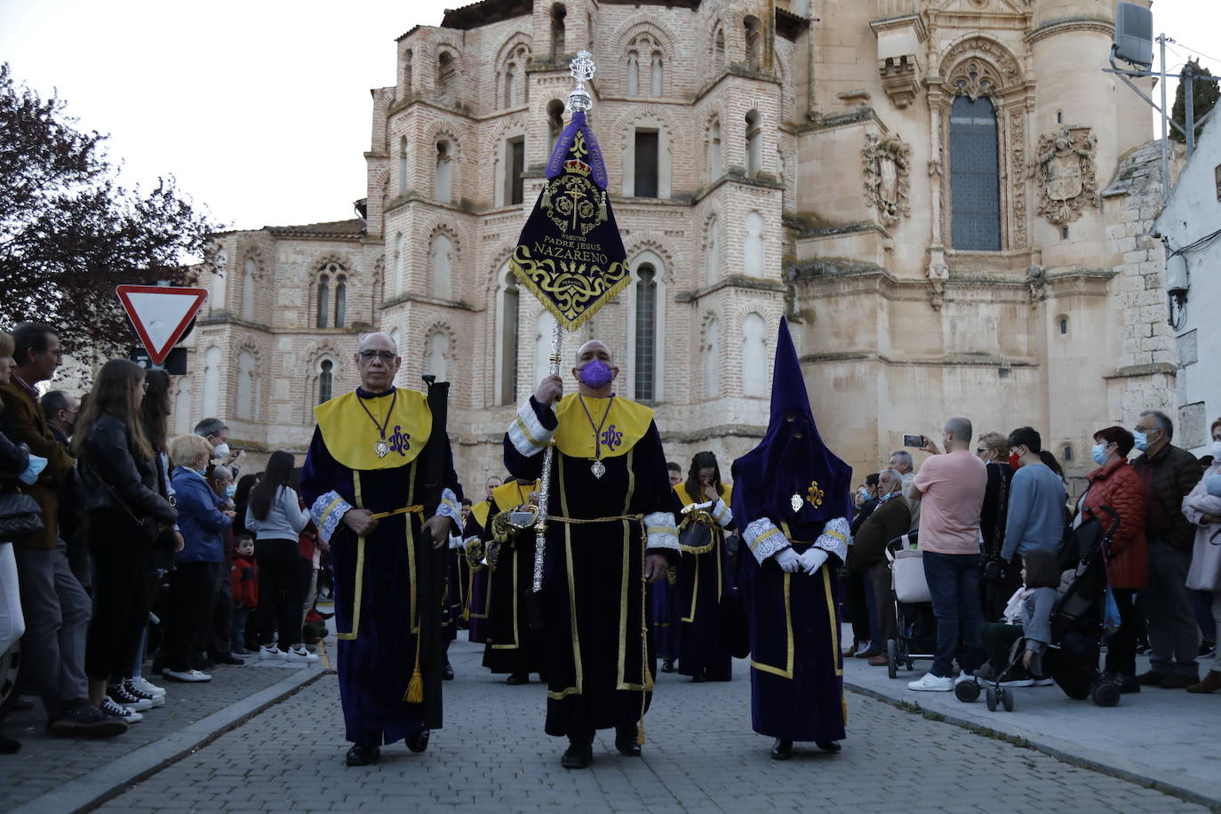 Fotos: Procesión General del Viernes Santo en Peñafiel (1/5)