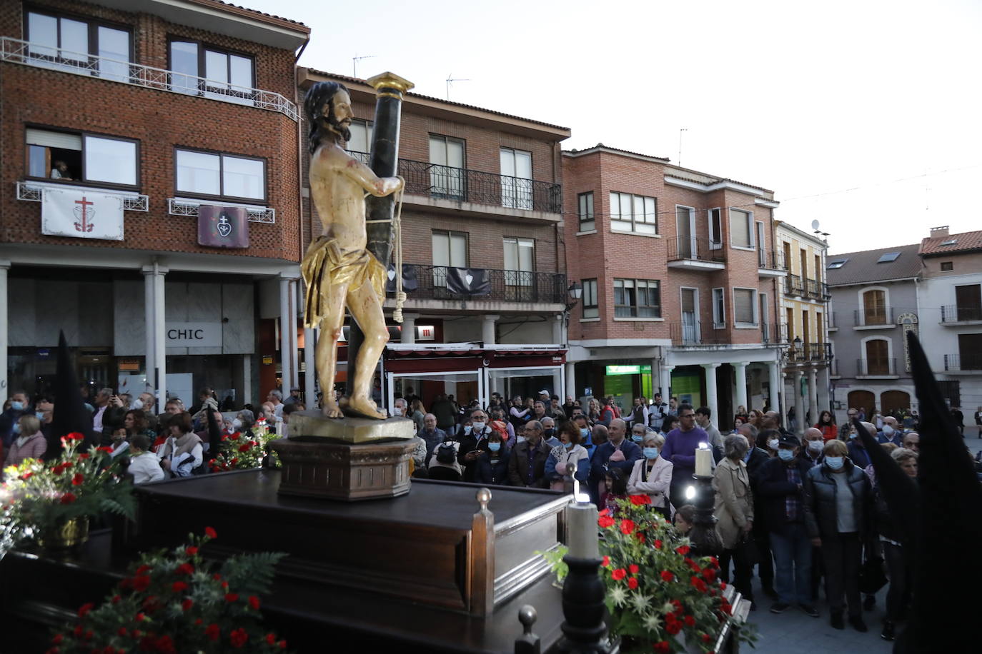 Fotos: Procesión General del Viernes Santo en Peñafiel (2/5)