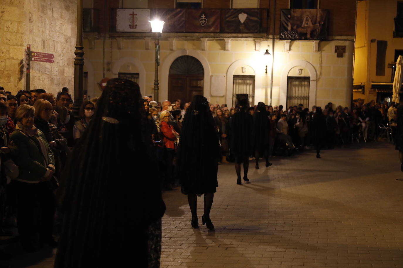 Fotos: Procesión General del Viernes Santo en Peñafiel (3/5)