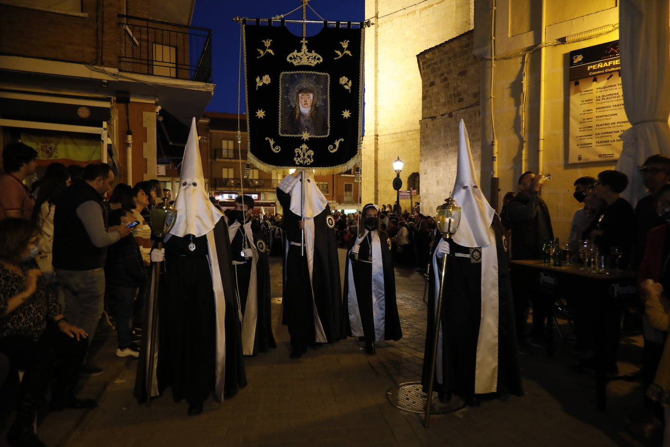 Fotos: Procesión General del Viernes Santo en Peñafiel (3/5)