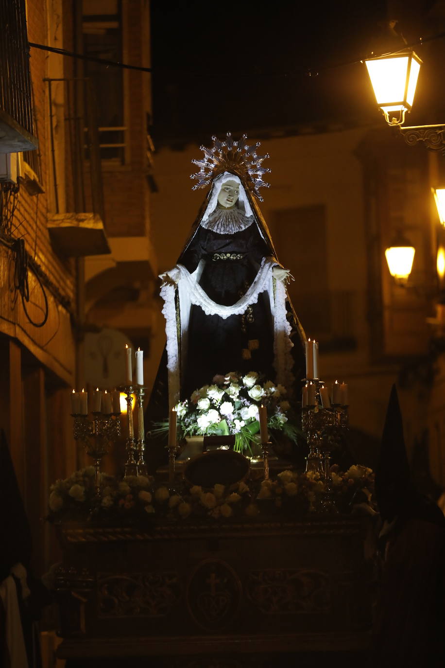 Fotos: Procesión General del Viernes Santo en Peñafiel (4/5)
