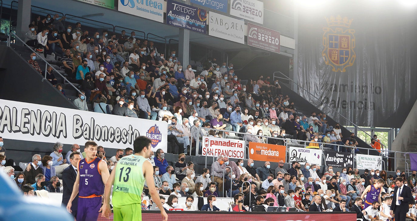 EasyCharger Palencia 76 - 80 Unicaja Banco Oviedo