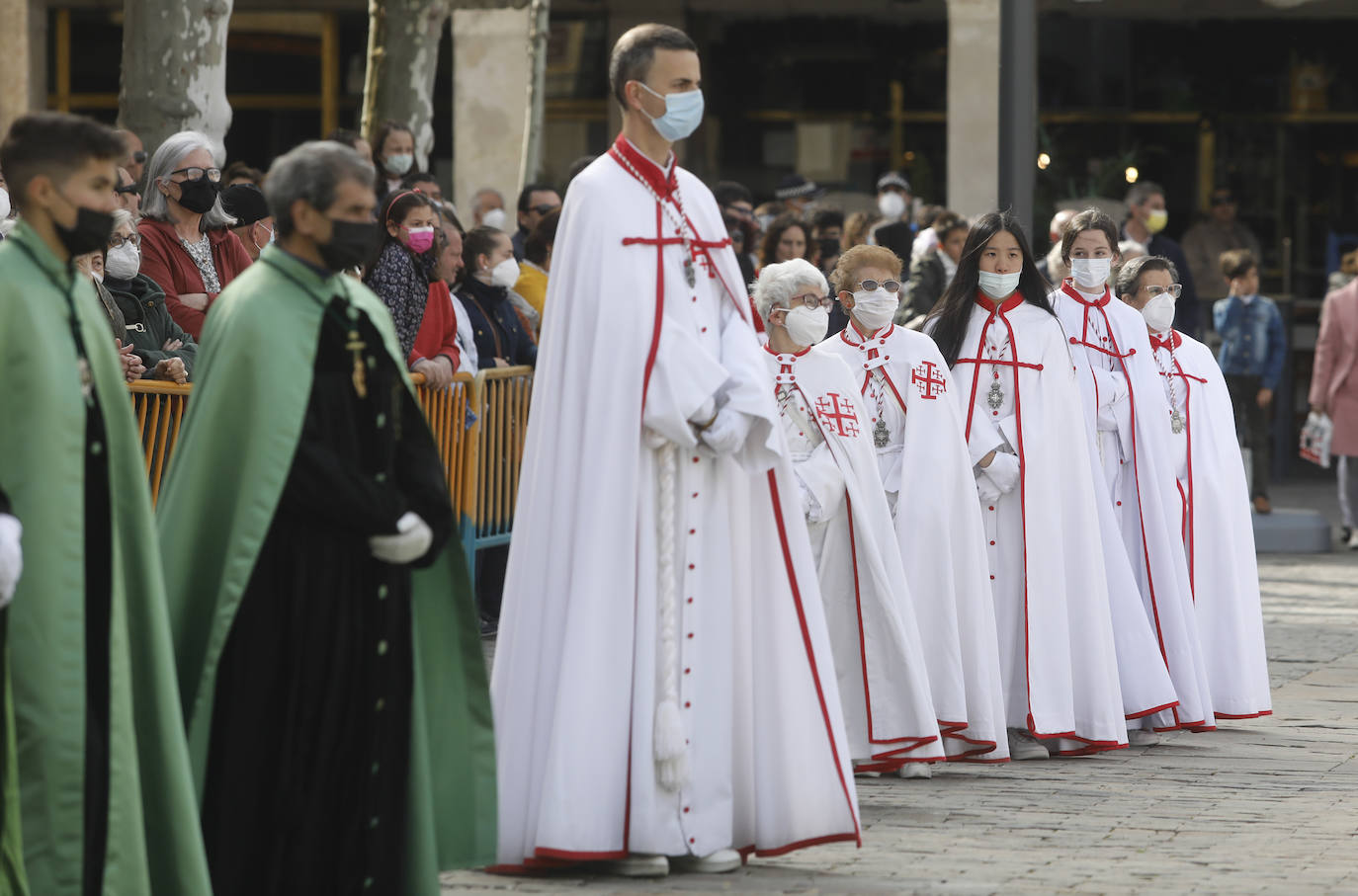 Fotos: Domingo de Resurrección: La Virgen se encuentra con su hijo