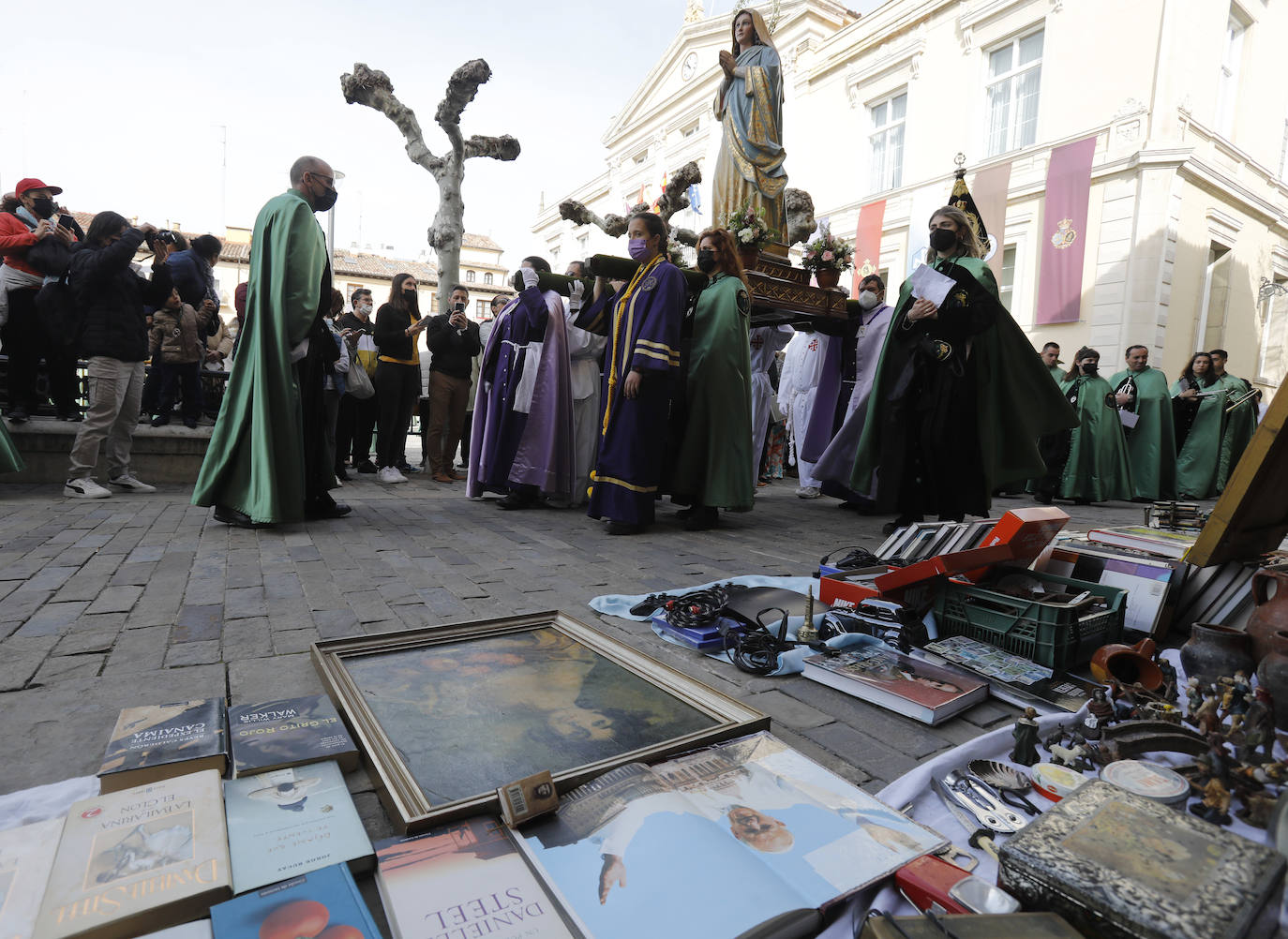 Fotos: Domingo de Resurrección: La Virgen se encuentra con su hijo