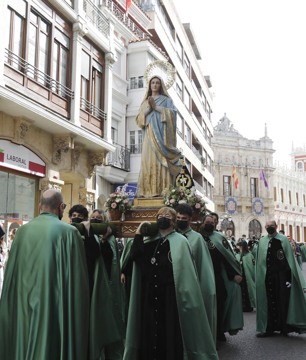 Fotos: Domingo de Resurrección: La Virgen se encuentra con su hijo