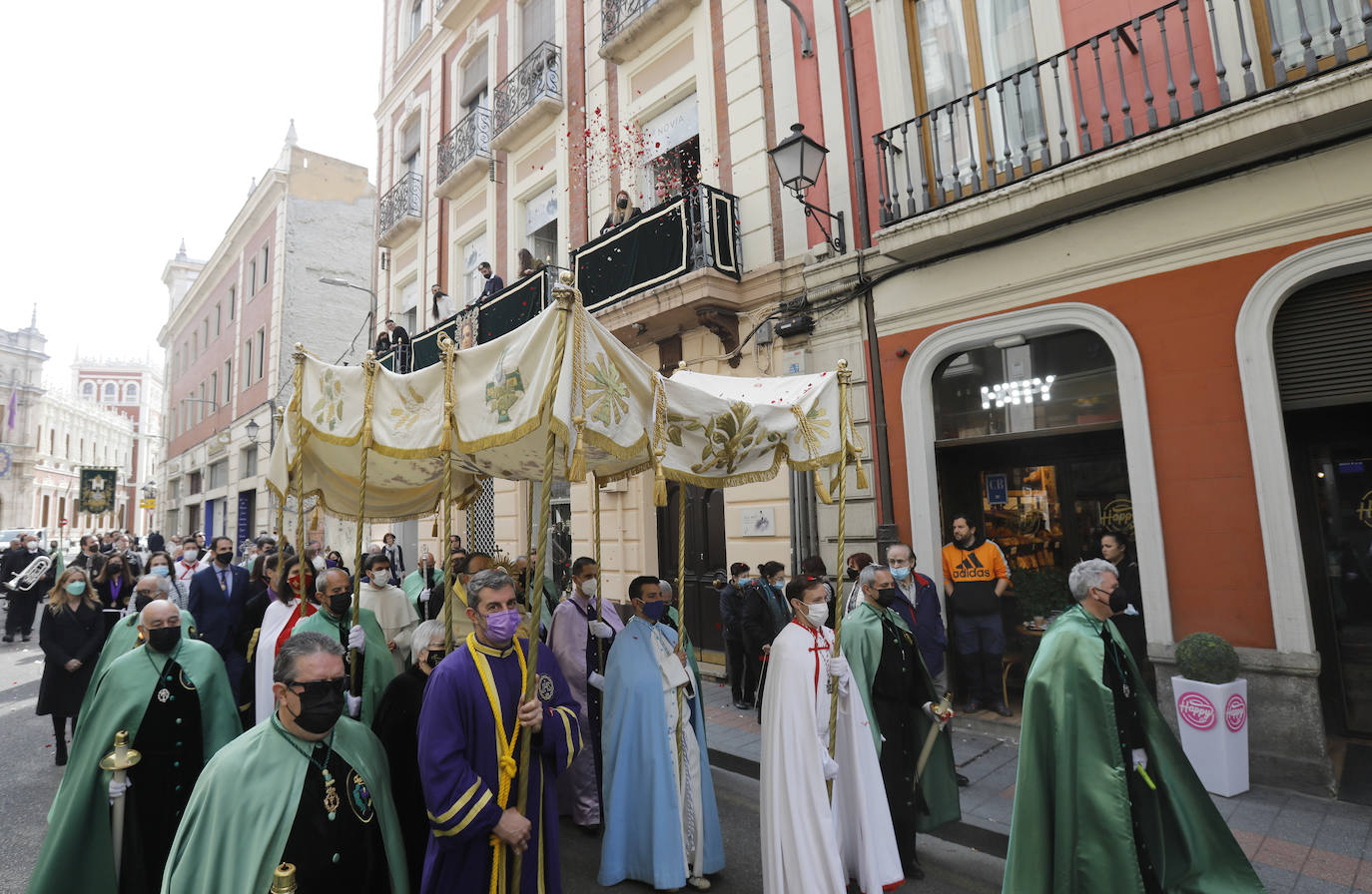 Fotos: Domingo de Resurrección: La Virgen se encuentra con su hijo