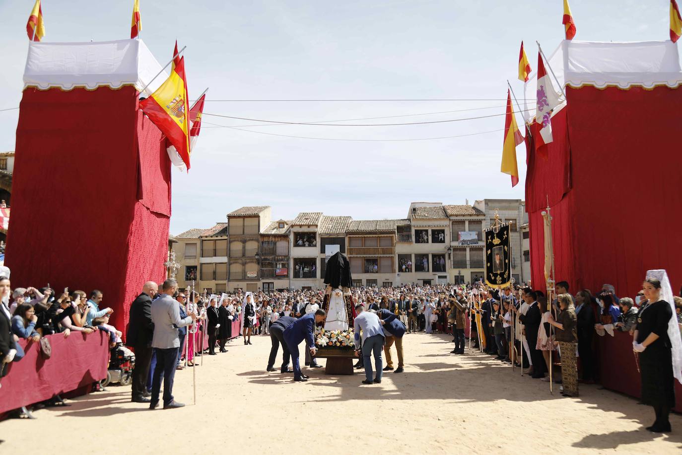 Fotos: Bajada del ángel en Peñafiel (1/2)