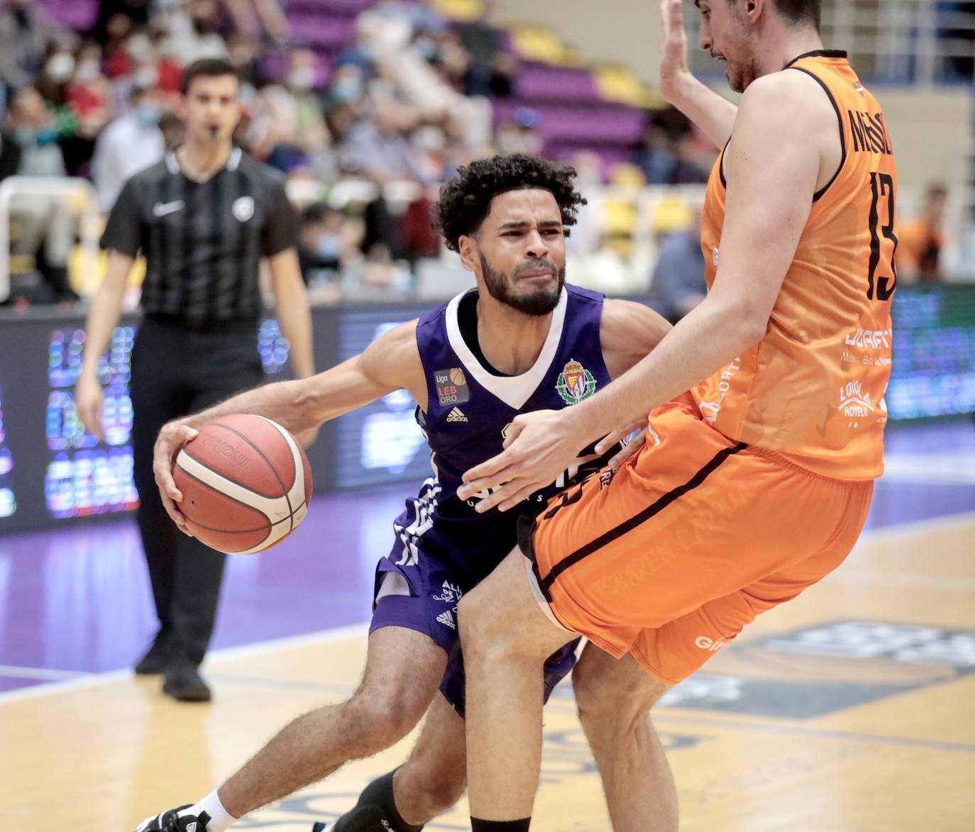 Partido entre el UEMC Real Valladolid y el Juaristi. 