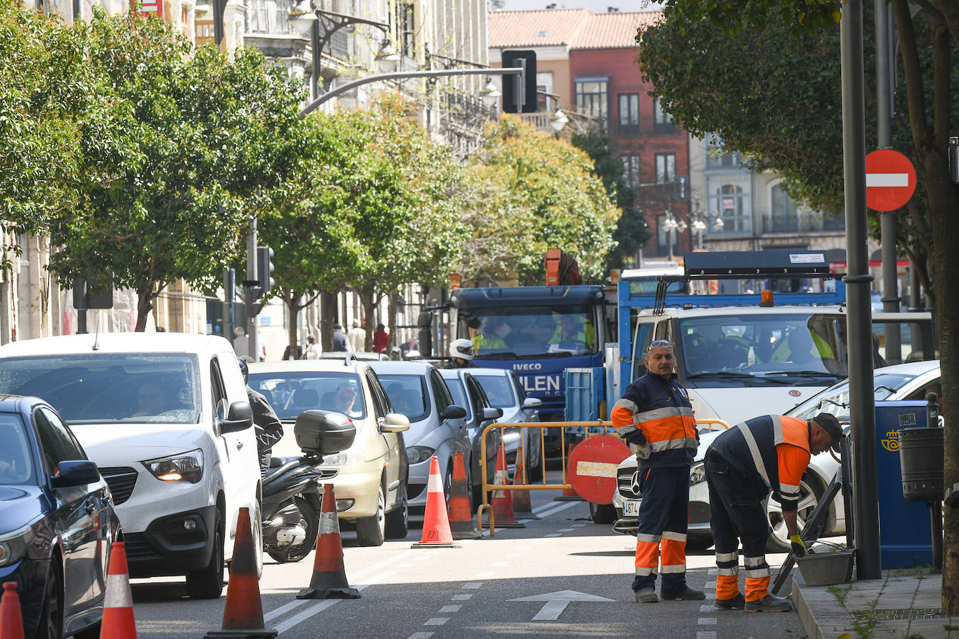 Fotos: Obras en la calle Miguel Íscar de Valladolid