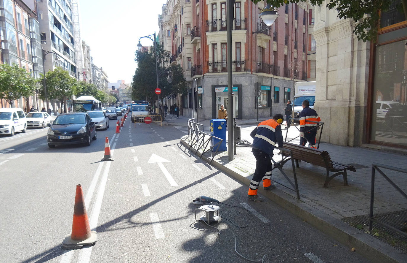 Fotos: Obras en la calle Miguel Íscar de Valladolid