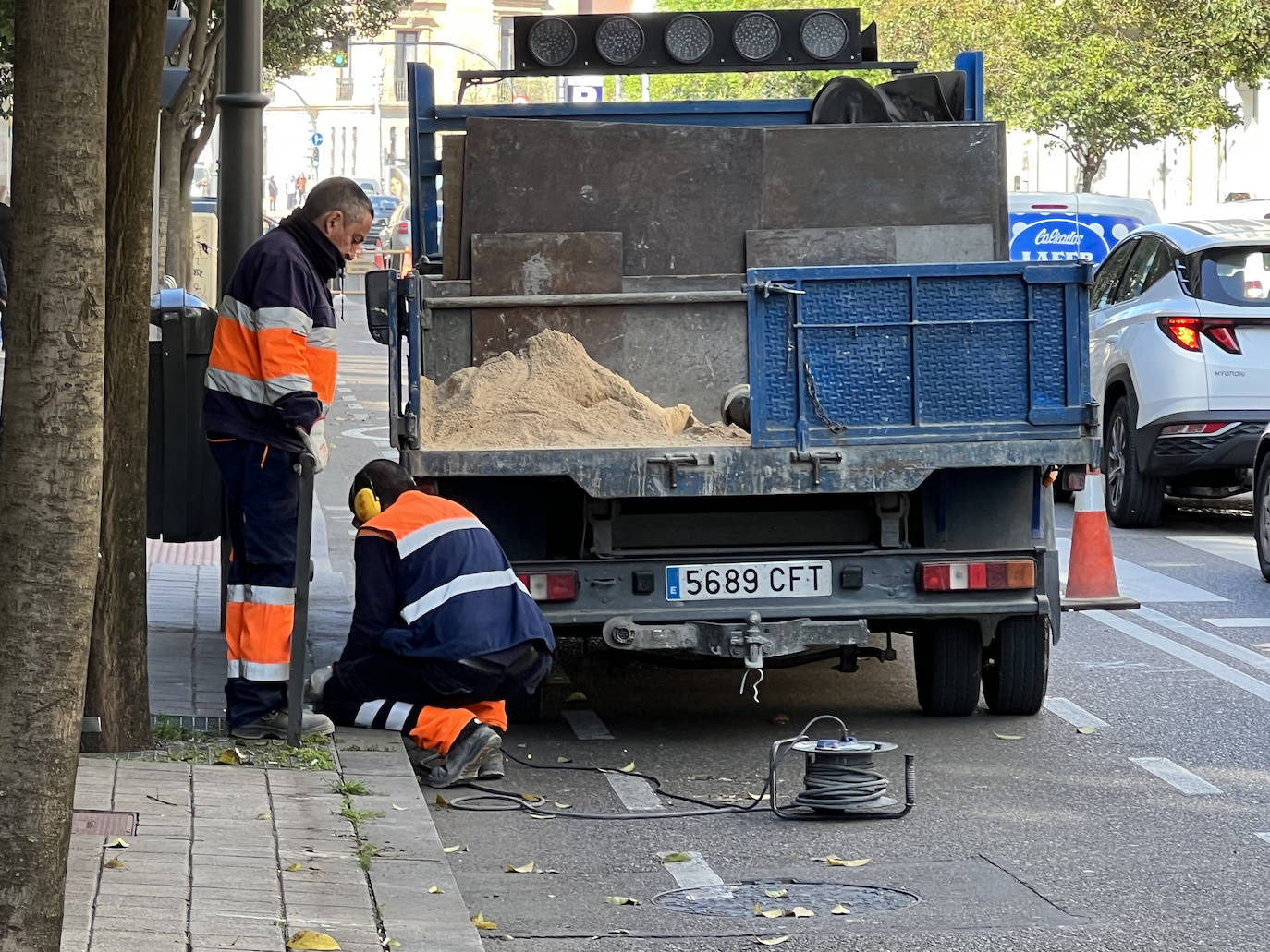 Fotos: Obras en la calle Miguel Íscar de Valladolid