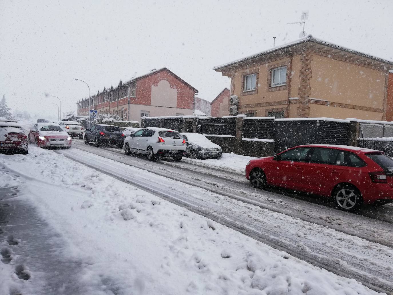 Fotos: La localidad segoviana de Palazuelos de Eresma amanece cubierta de nieve