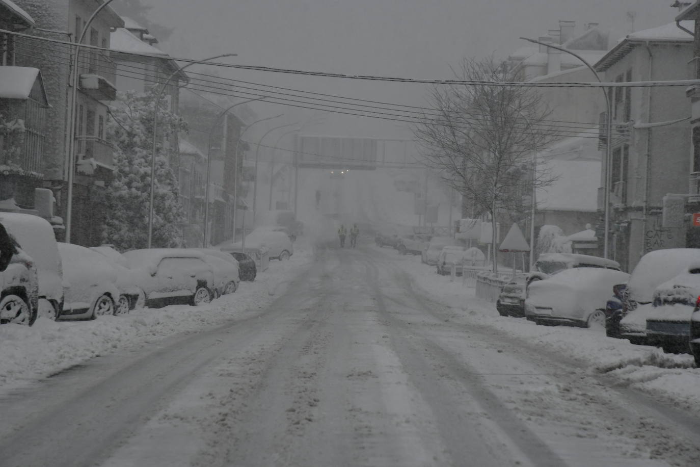 Fotos: La nieve colapsa San Rafael en abril