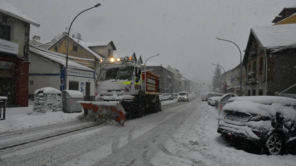 La nieve colapsa San Rafael en pleno abril