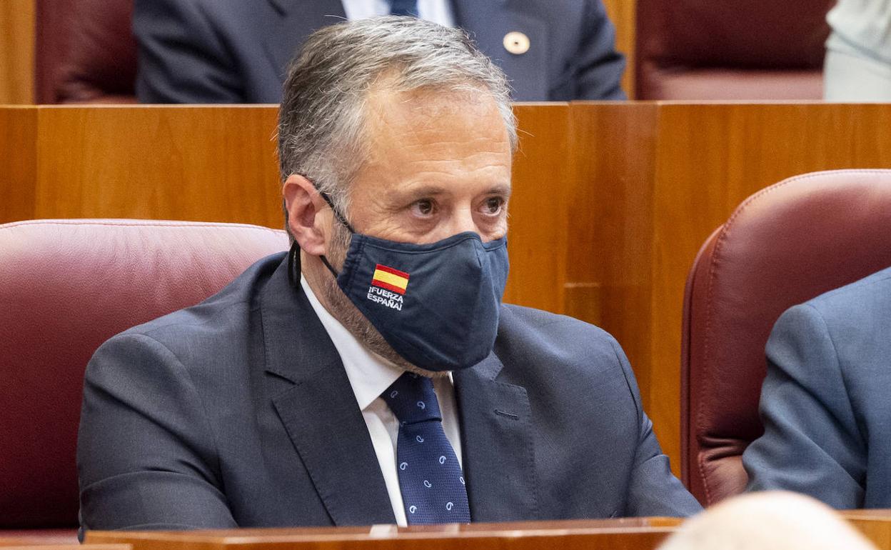 Carlos Pollán, el pasado 10 de marzo, durante el pleno constitución de las Cortes de Castilla y León.