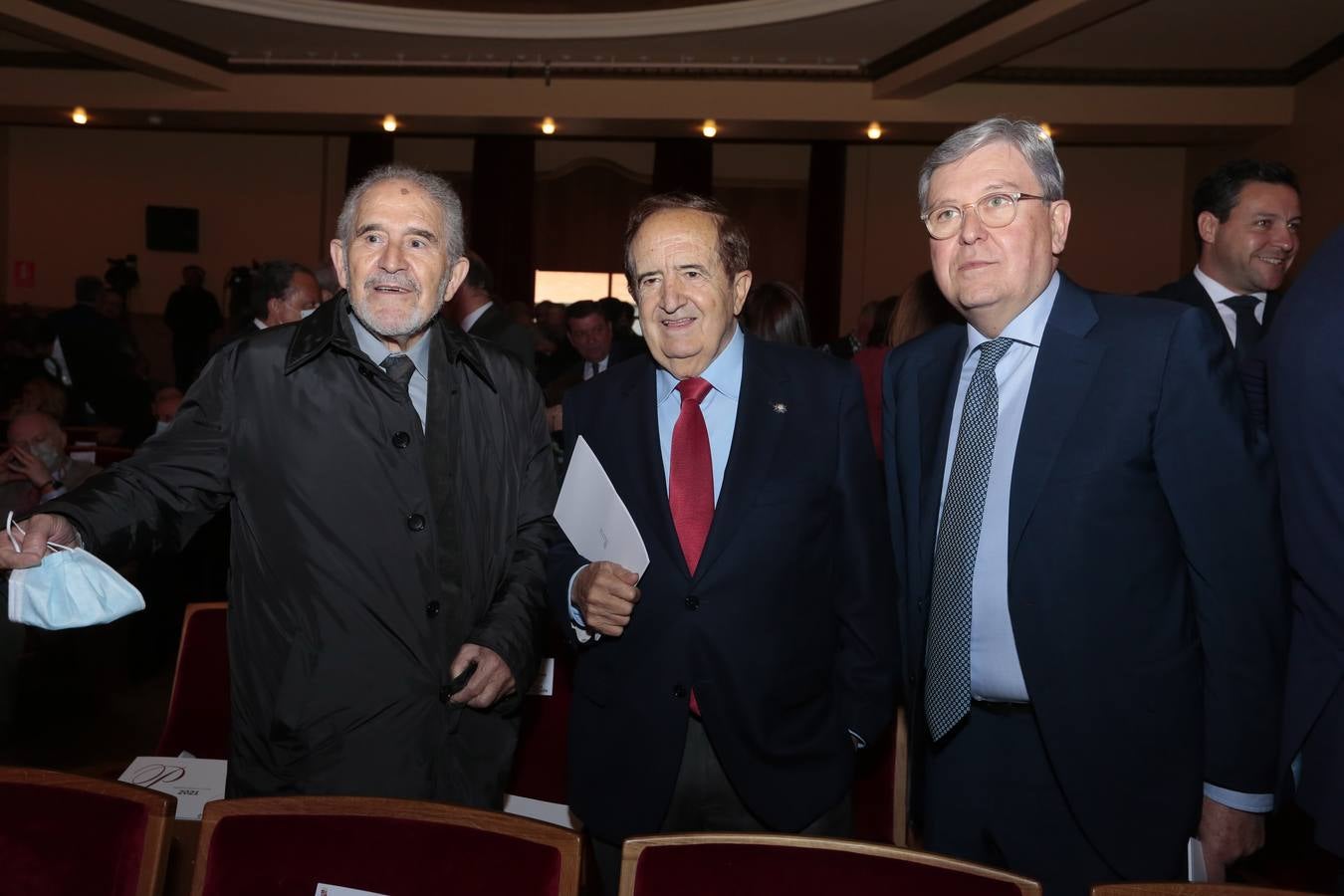 Los ex presidentes de la Junta de Castilla y León, Demetrio Madrid y Juan José Lucas, junto al ex consejero, José Manuel Fernández Santiago