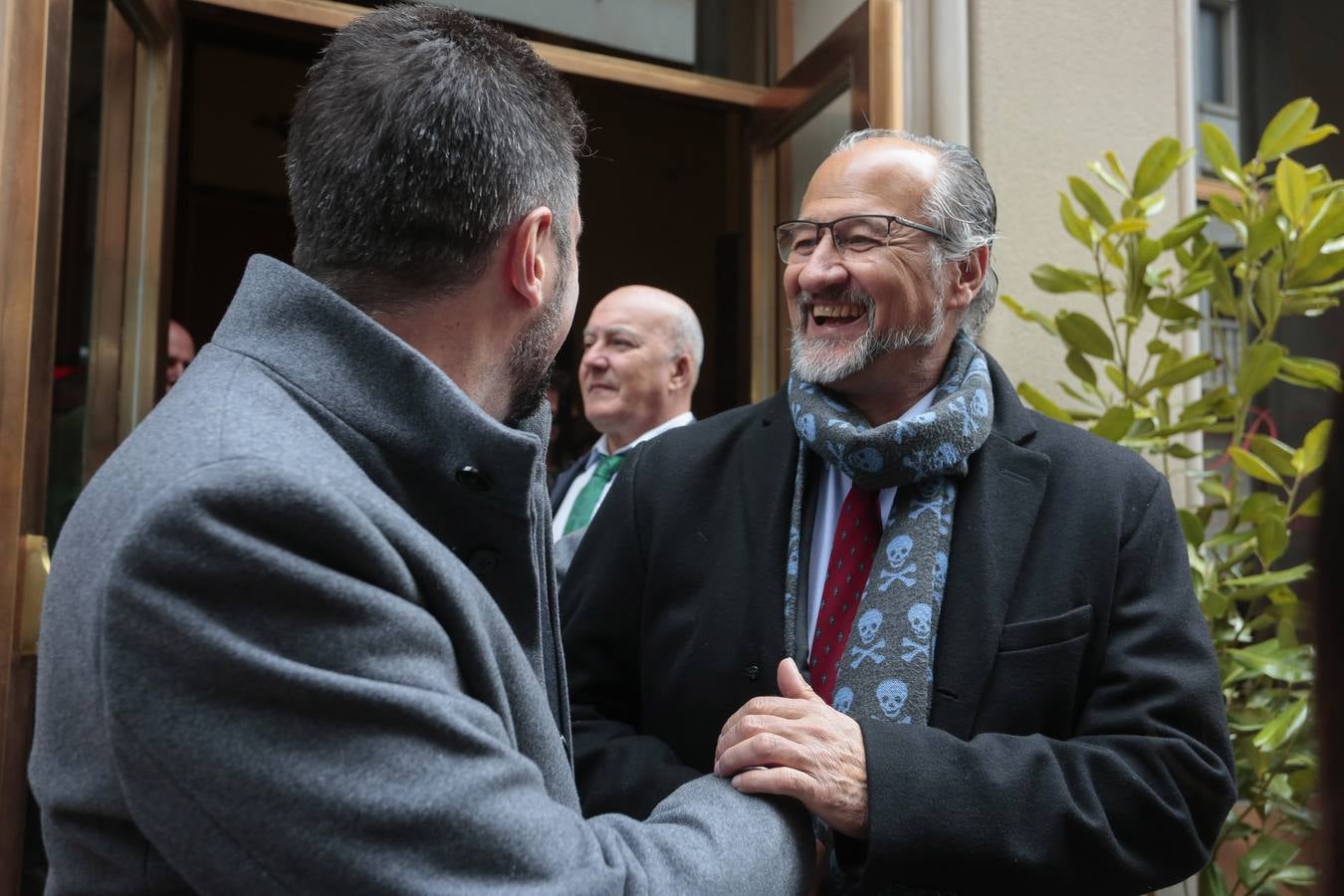 El ex presidente de las Cortes, Luis Fuentes, asiste al acto.