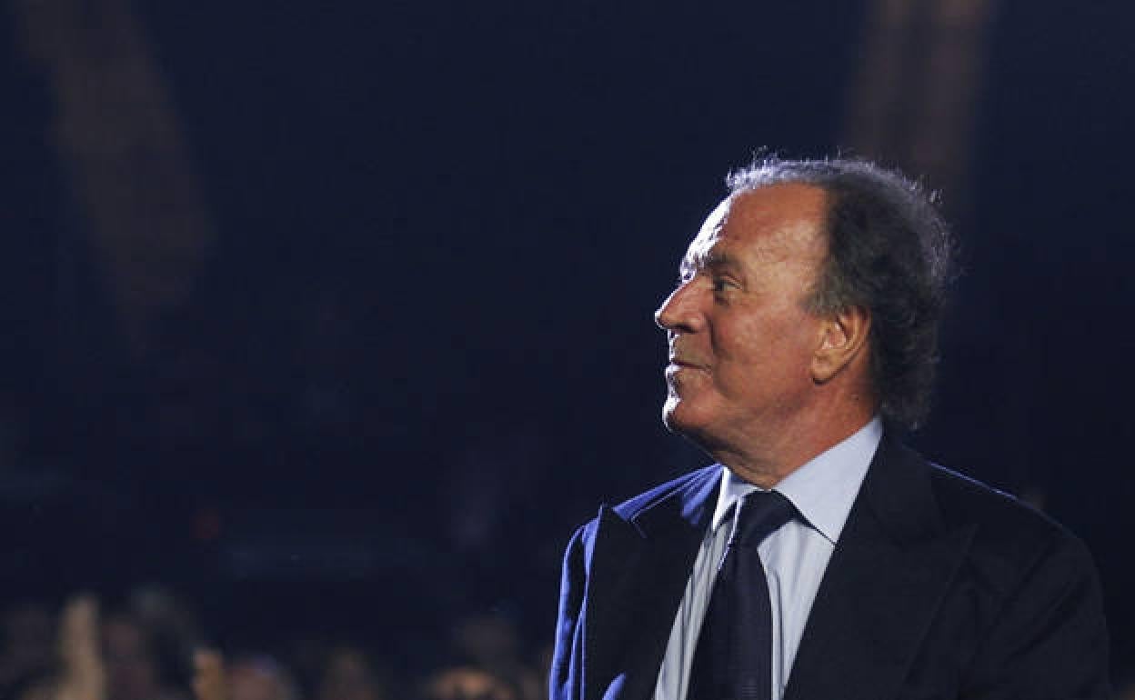 Julio Iglesias. 