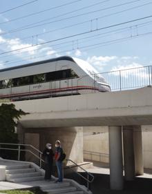 Imagen secundaria 2 - Túnel de Andrómeda, inaugurado en 2022. Proyecto para el paso proyectado con acceso a la calle Padre Claret. Túnel para viandantes en el barrio de la Pilarica, plaza Rafael Cano.